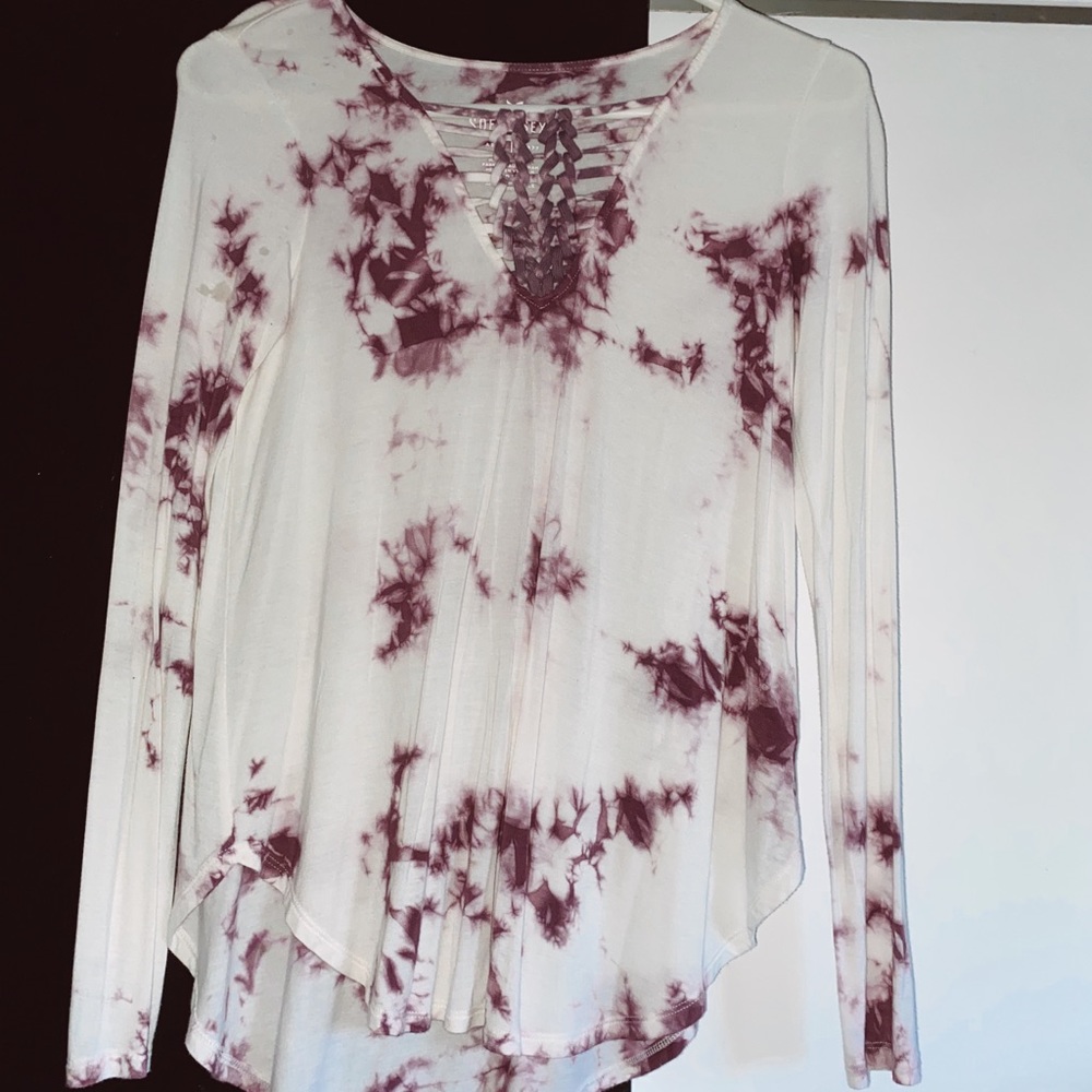 women’s long sleeve top